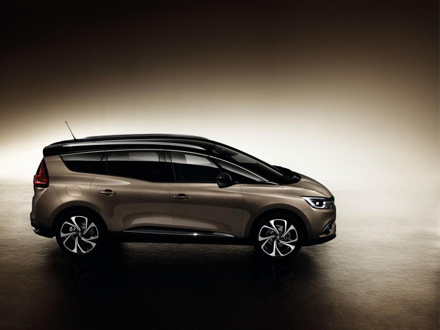  Renault Grand Scenic 2016 года  (фото 34 из 46)